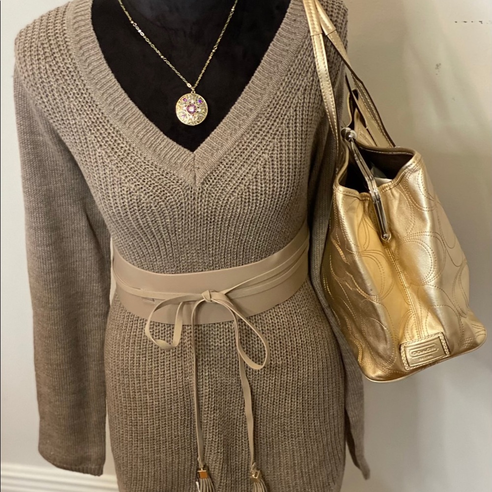 RD Style Stitch Fix Josslyn V Neck Sweater L New